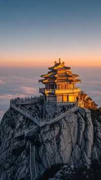 一個專治嘴硬，爬完山，除了沒人疼，哪都疼的地方