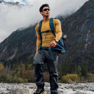 The autumn wind rises, and hiking in the mountains is infinitely comfortable wearing this UTO!