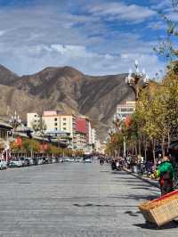 Xiahe's Streets: Where Two Worlds Meet