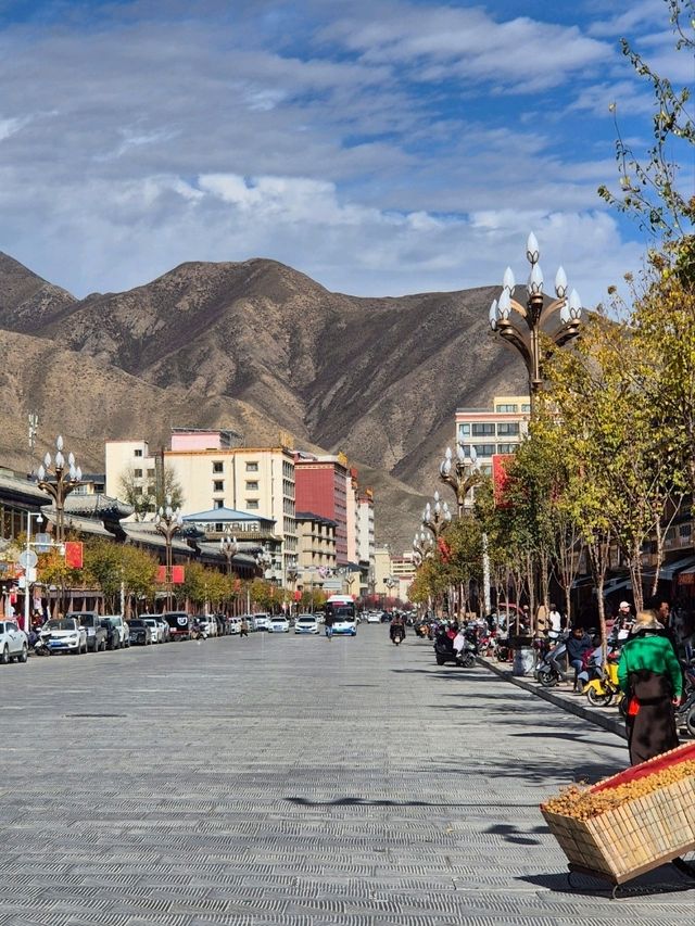 Xiahe's Streets: Where Two Worlds Meet