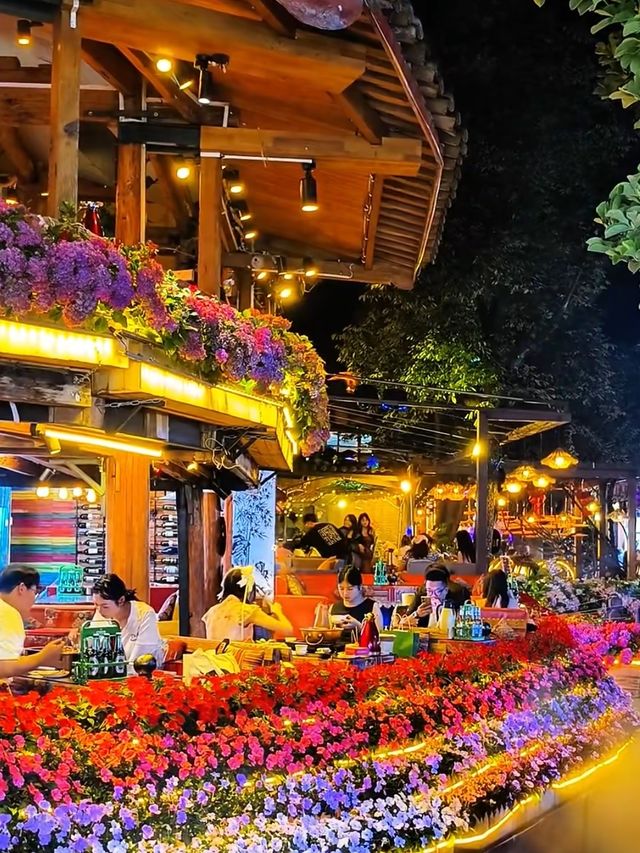 麗江古城的夜晚真美 麗江古城的夜晚真美