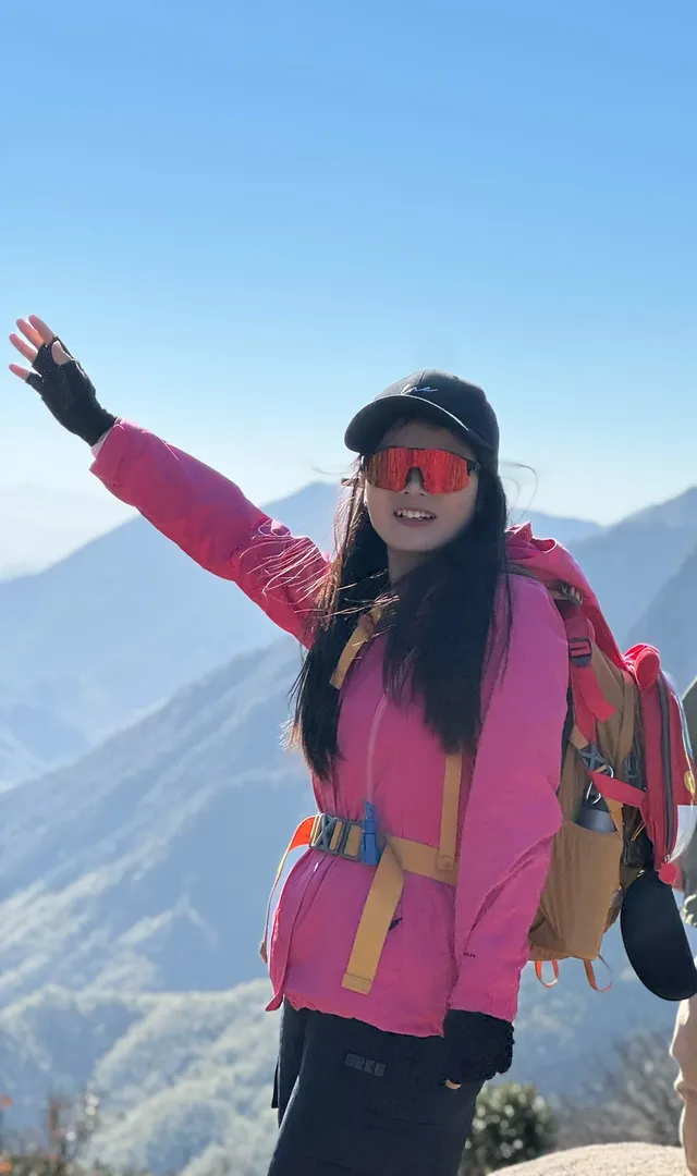 九華山偶遇的狗向導,超有靈性 九華山偶遇的狗向導,超有靈性