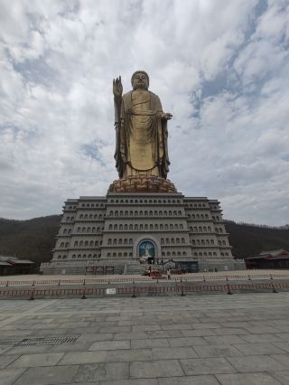 震撼世界最高大佛藏在這座小縣城
