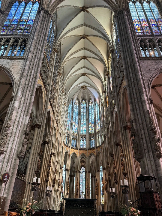 Cologne Cathedral Scenery Exploration Experience: The Sacred