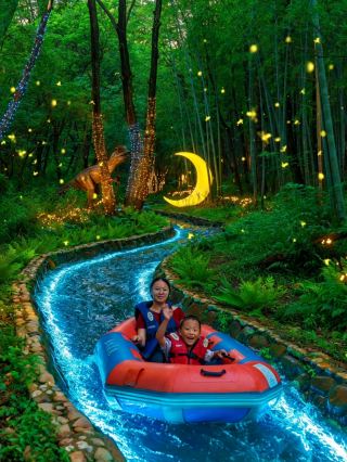 Pengalaman arung jeram di hutan yang sempurna untuk anak-anak telah tiba!!