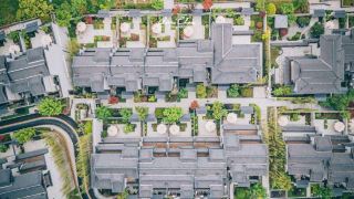 This Holiday Inn boasts such high-end features, so stock up now when it opens!