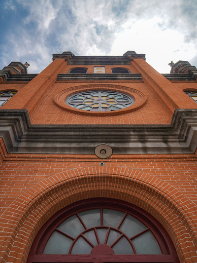 In the west of Shanghai, there is a very beautiful church. | Trip