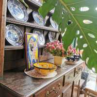 Thai Baht Art Antique and Bistro ร้านสุดเกร๋ 
