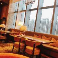 🌮🍸台北打卡飯店📍 THE LOUNGE 大廳酒吧-台北六福萬怡酒店