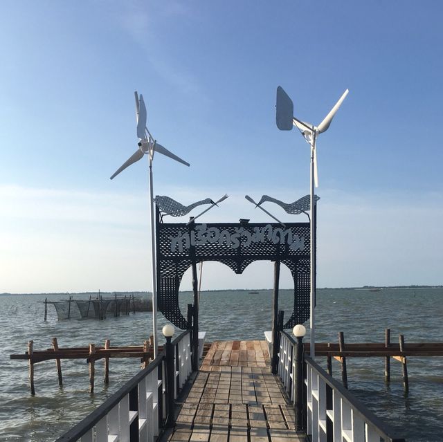 Kruamadam Restaurant @Laemnok