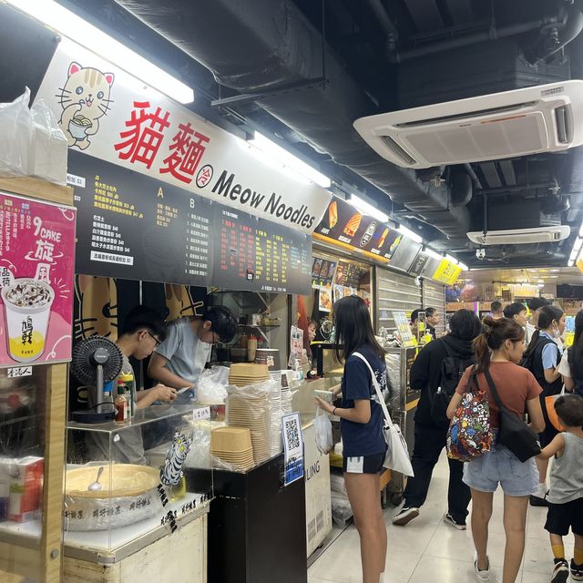 葵涌廣場-很地道,位于葵芳地鐵站隔離的地道又貼地商場