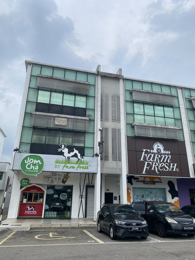 New kiosk: Jom Cha by Farm Fresh! 