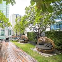 Rooftop บรรยากาศดีใจกลางเมือง นอนพักผ่อนย่านสาธร