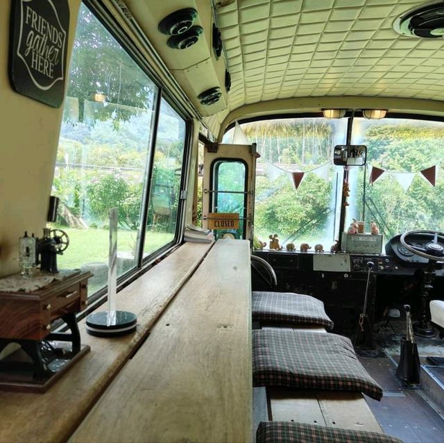 Bus Cafe'