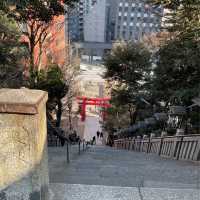 愛宕神社で出世の階段を登る
