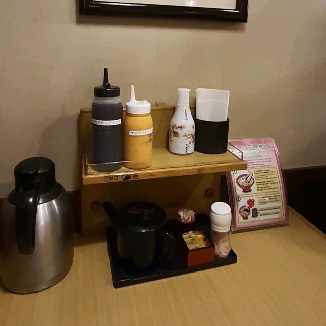 奈良商店街美味的炸豬排【 とんかつ がんこ 頑固豬排
】