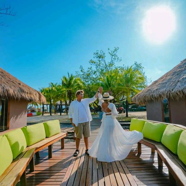 ลากแฟนไปนอนริมทะเลส่วนตัวฟิลมัลดีฟบนเบาๆเกาะพยาม
