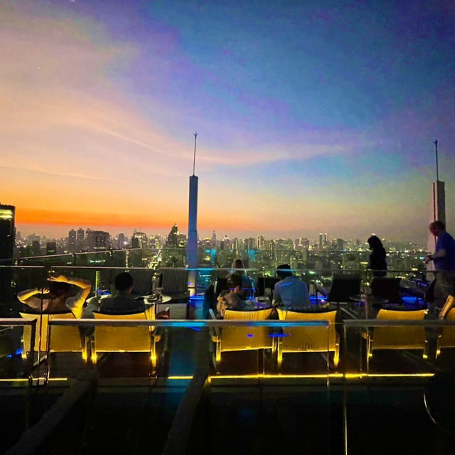 【バンコク】バンコクの夜景が360°楽しめるルーフトップバー🍸