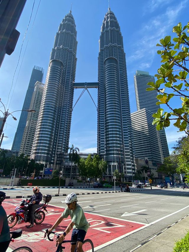 Unite, Malaysia Boleh - Petronas Twin Towers