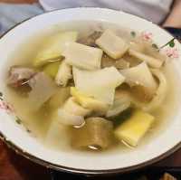 苗栗泰安老街牛肉麵館～知名三色臭豆腐～