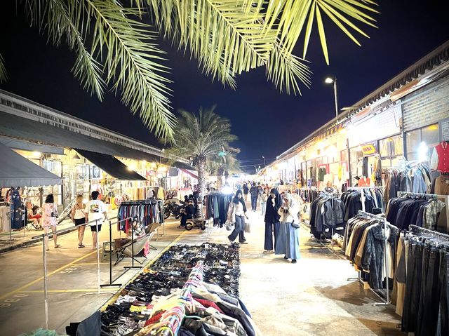 เที่ยวตลาดนัดรถไฟ มาด้วยรถไฟฟ้า สถานีสวนหลวง ร.9 
