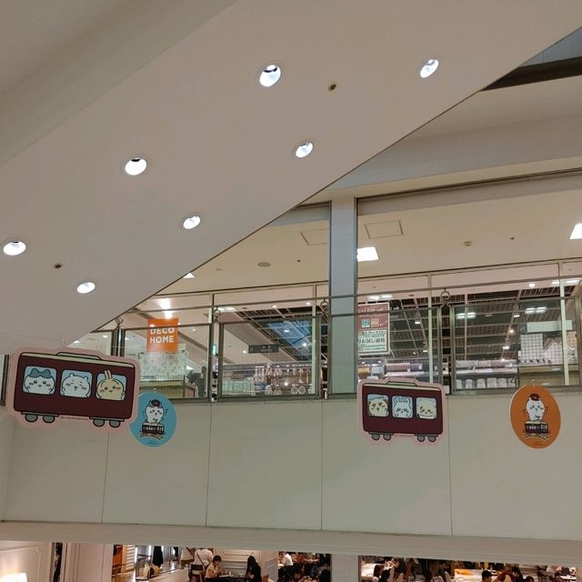 ちいかわ阪急コラボ　グッズ情報　阪急大阪梅田改札から三番街
