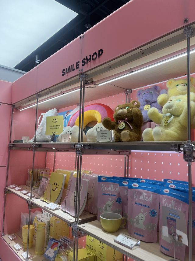 서울 홍대에 따끈따끈하게 생긴 노티드 홍대 ak플라자점에서 도넛 냠냠💓