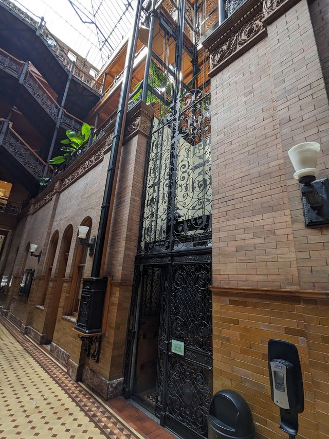 Bradbury Building 🍁✨