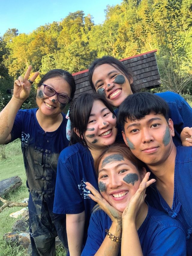 ย้อนเวลาไปเข้าแคมป์เลี้ยงช้างที่เชียงใหม่🐘
