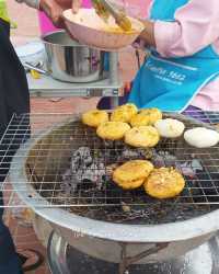 ตลาดริมโขง ดูของป่าจากฝั่งลาว ที่นครพนม 