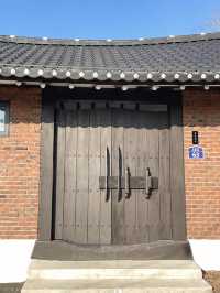 호텔수준의 퀄리티를 자랑하는 한옥숙소 ‘송선생댁’🏡
