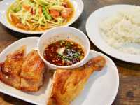 【タイ・バンコク】ラチャダーの人気店でタイ料理🇹🇭