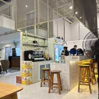 Tawaen beach restaurant ร้านสุดชิล บนเกาะล้าน