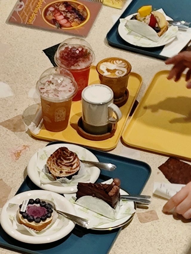 老城區想飲☕COFFEE 🍹？ 想起COMFEE🌴?