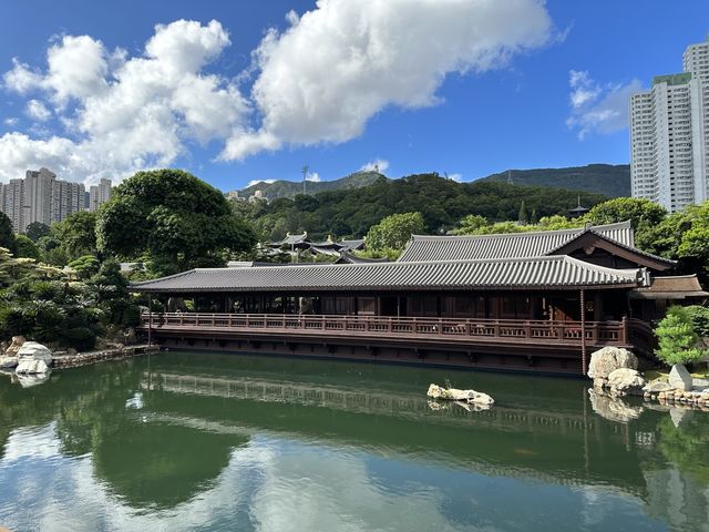 坐港鐵遊香港 | 鑽石山站 | 南蓮園池與志蓮淨苑