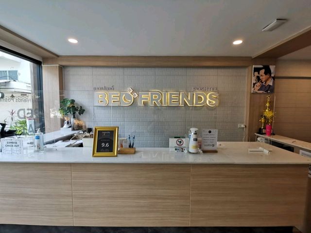 Bed-Friends Poshtel