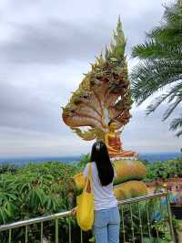วัดถ้ำผาแด่น จ.สกลนคร