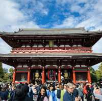 永遠人來人往熱鬧的淺草寺