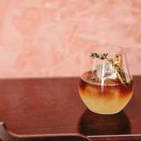 คาเฟ่ฟีลวินเทจย่านเจริญกรุง Ron Ron Slow Bar 