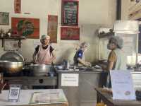 ข้าวมันไก่ ไทยแลนด์ สาขาลำพูน