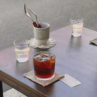 【釜山隱藏寶藏】Dip Slow Coffeebar：高品質咖啡，舒適環境，適合咖啡愛好者和甜點迷
