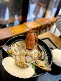  人氣龍蝦湯泡飯、鮑魚花膠雞煲翅