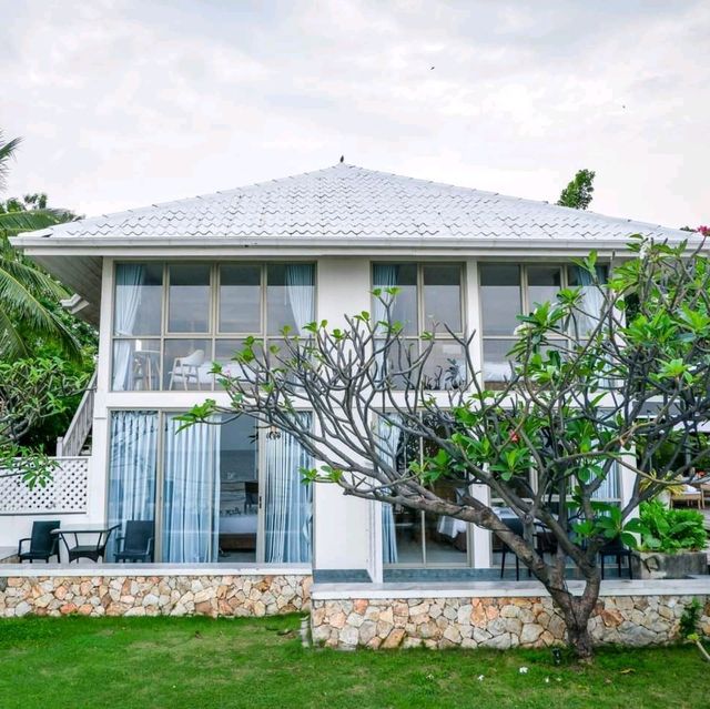 De Chaochom Hua Hin [ เดอเจ้าจอม ]