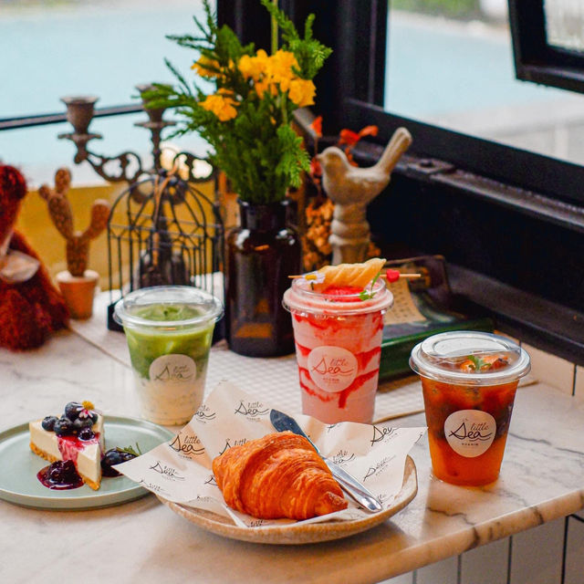 Little Sea Cafe