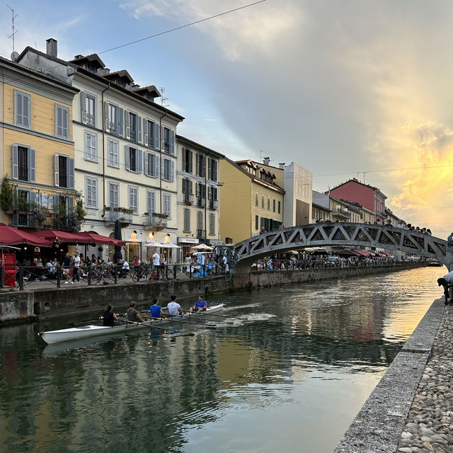 Lively atmosphere in the Naviglio Grande