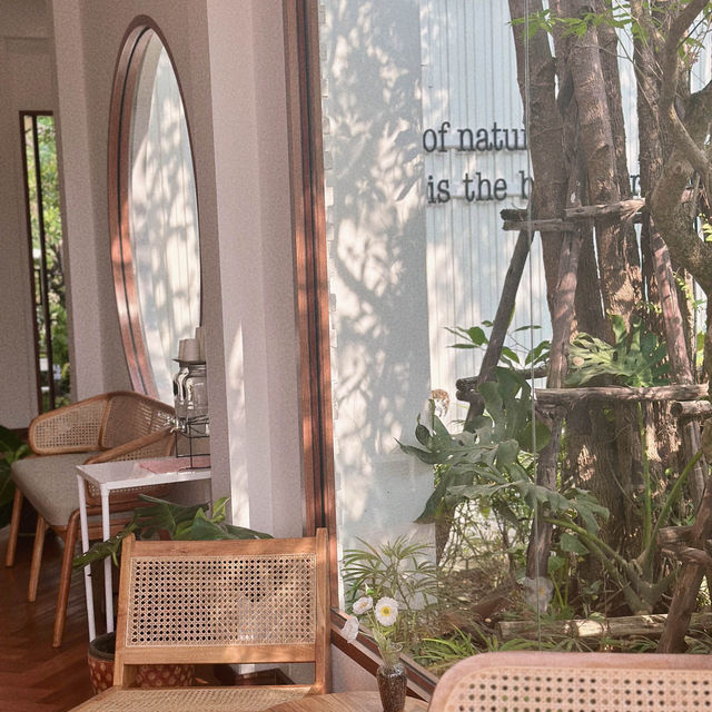 ใกล้บ้านคาเฟ่ 