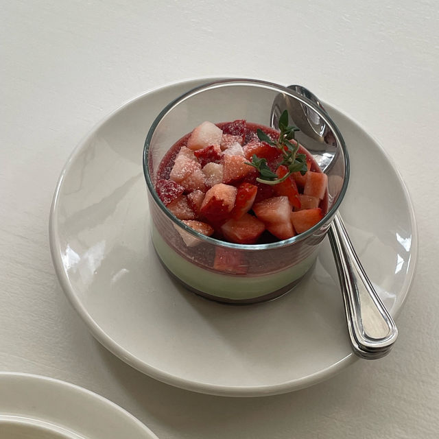 경복궁 서촌 차분한 공간에 예쁜디저트 카페 바이트바이바이트
