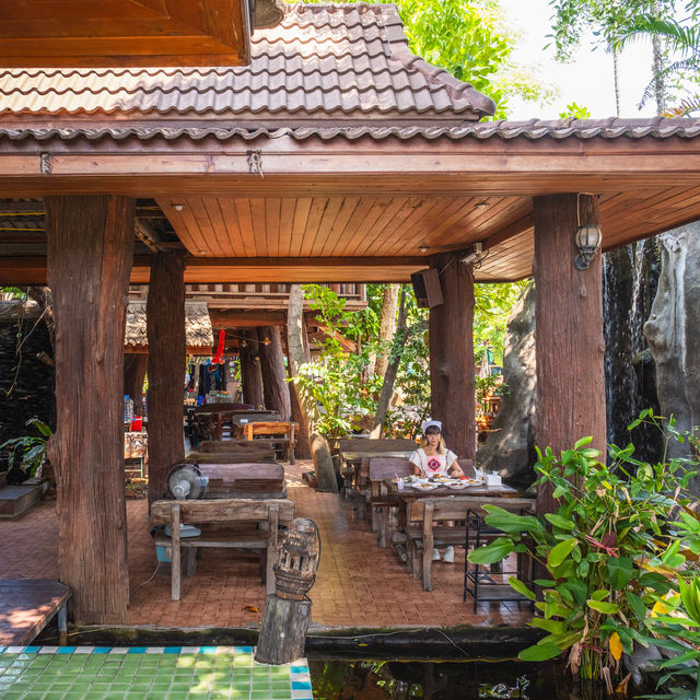 บุฟเฟ่ต์ขนมจีน 89 เชียงใหม่รวมน้ำดื่มและของทานเล่น
