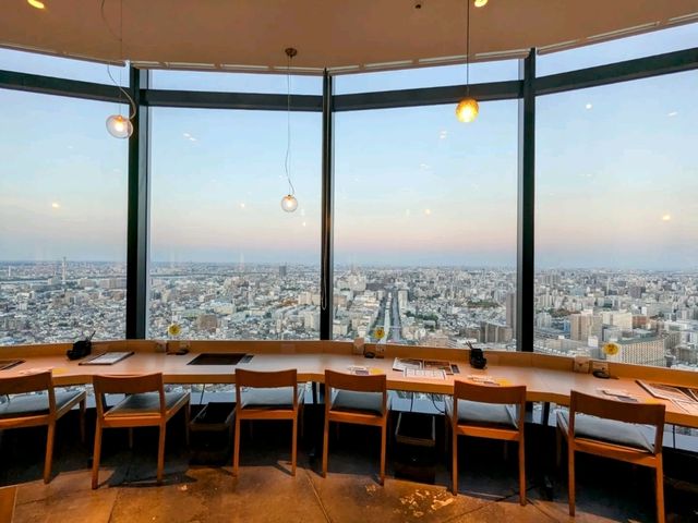 日本東京-在31F高空美景享用就州牛腸鍋：蟻月