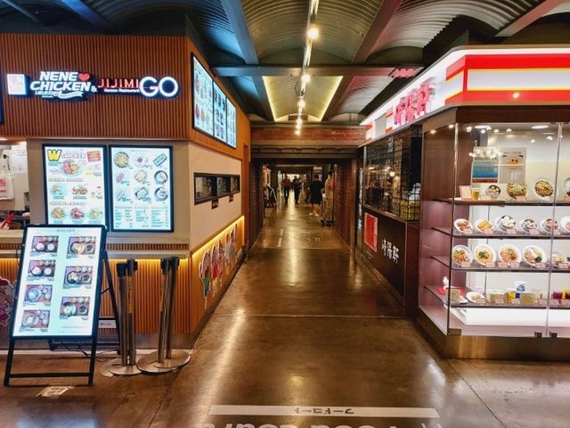 The visit to Akarenga Soko at Yokohama